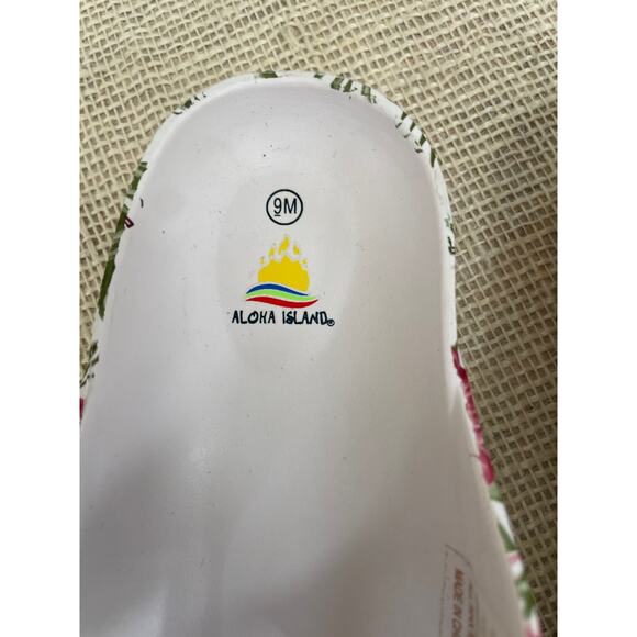 Aloha‎ Island Tropical Buckle Sandals, Rubber, adjustable, NWOT, Size 9M - Picture 3 of 6